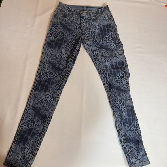Venus Women’s Reversible Jeans Size 5 (See Pictures For Additional Measurements) - Picture 1 of 9
